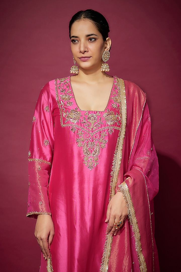 Pink Handwoven Chanderi Zardosi Embroidered Kurta Set by The Aarya at Pernia's Pop Up Shop