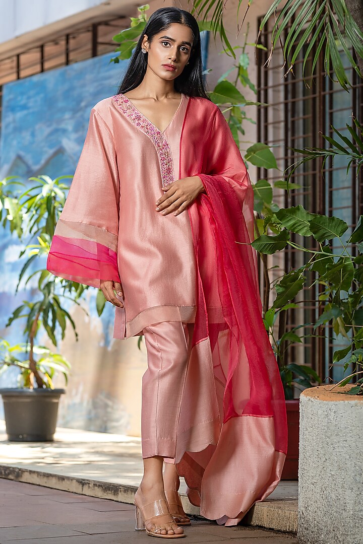 Peach Chanderi Embroidered Kurta Set by The Aarya at Pernia's Pop Up Shop