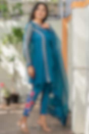 Teal Blue Embroidered Kurta Set by The Aarya