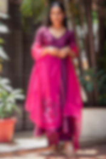 Purple Embroidered Kurta Set by The Aarya at Pernia's Pop Up Shop