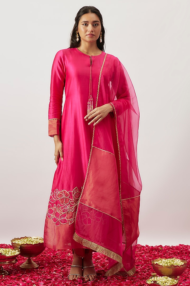Pink Handwoven Chanderi & Zari Organza Hand Embroidered Kurta Set by The Aarya at Pernia's Pop Up Shop