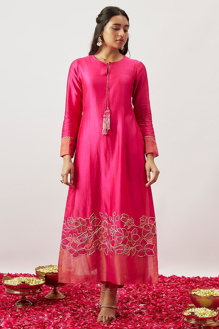 Pink Handwoven Chanderi & Zari Organza Hand Embroidered Kurta Set by The Aarya at Pernia's Pop Up Shop