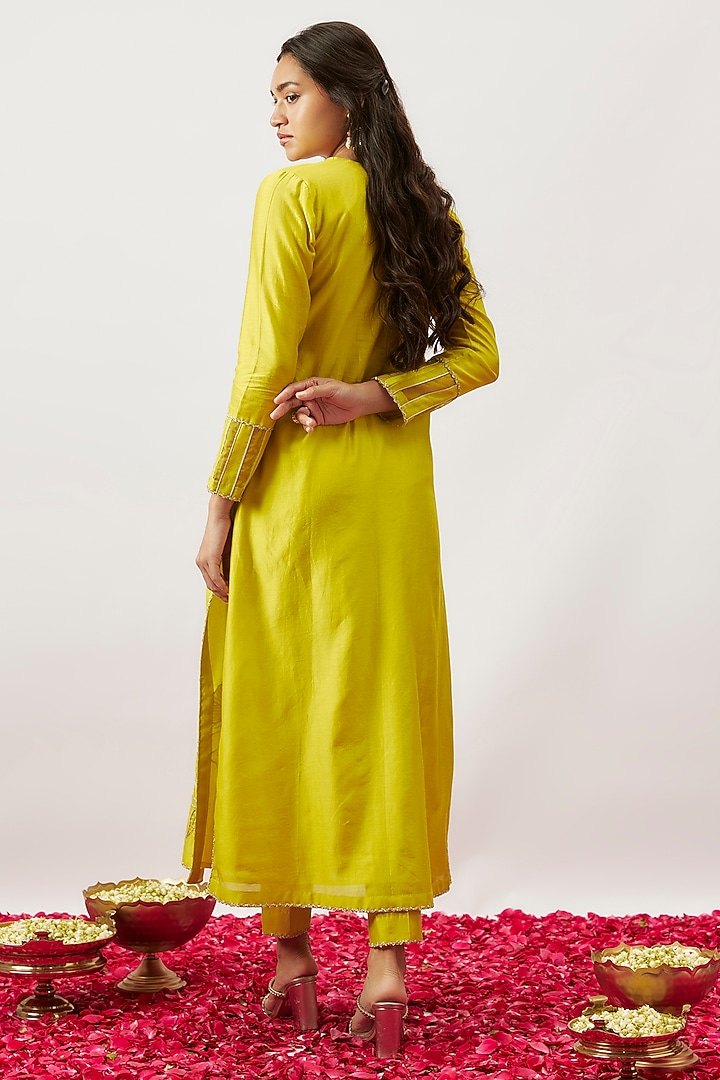 Lime Green Handwoven Chanderi & Zari Organza Embroidered Kurta Set by The Aarya at Pernia's Pop Up Shop