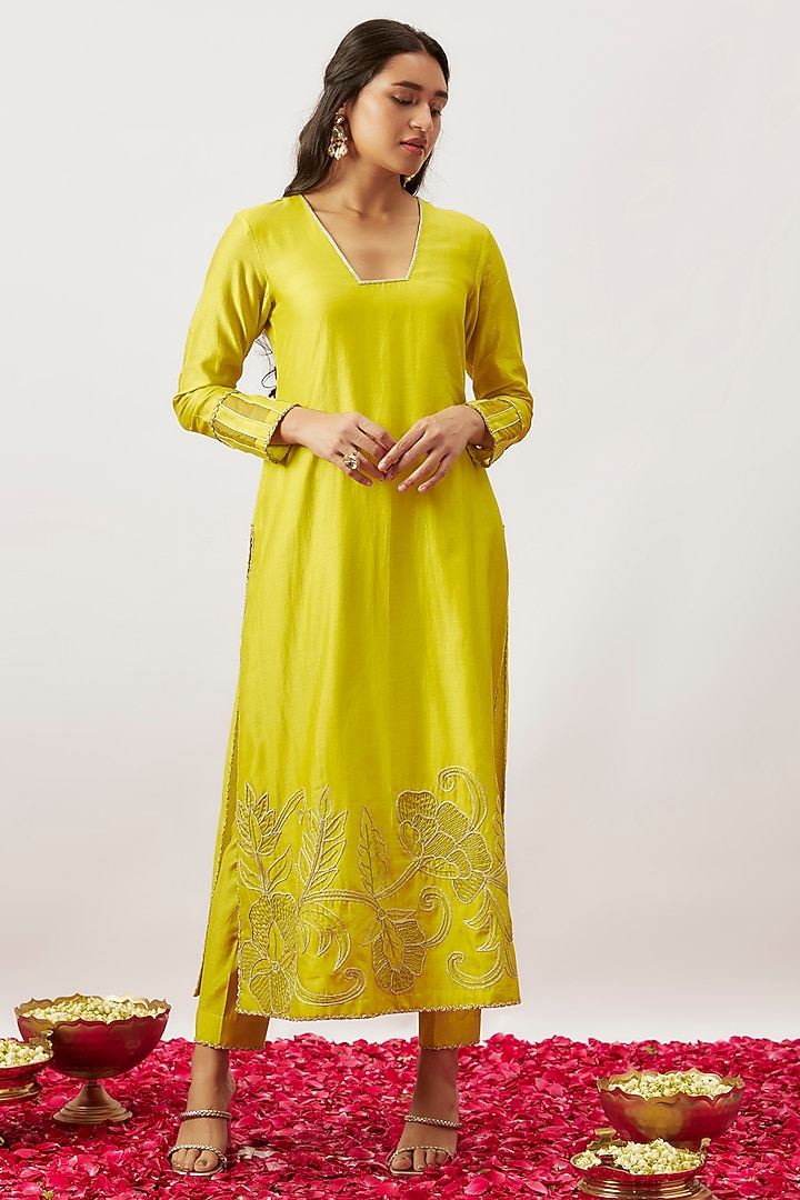 Lime Green Handwoven Chanderi & Zari Organza Embroidered Kurta Set by The Aarya at Pernia's Pop Up Shop