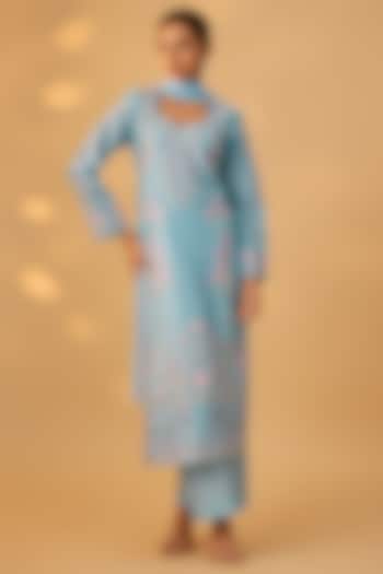 Blue Handwoven Chanderi Floral Embroidered Kurta Set by The Aarya at Pernia's Pop Up Shop