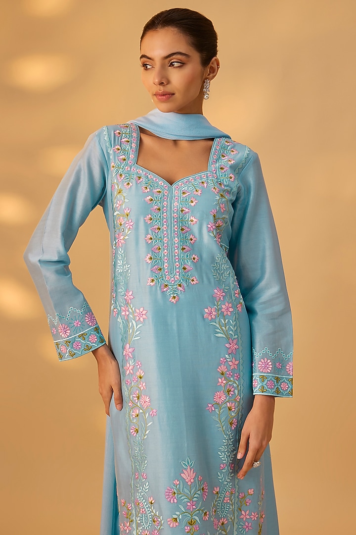 Blue Handwoven Chanderi Floral Embroidered Kurta Set by The Aarya at Pernia's Pop Up Shop