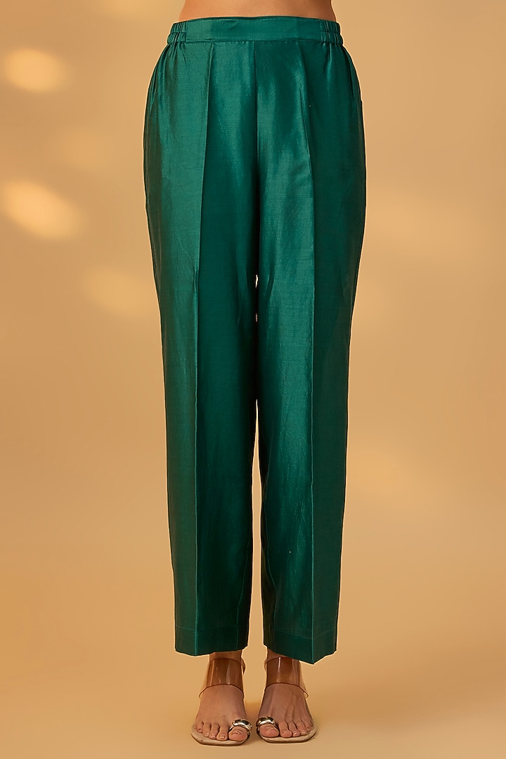 Emerald Green Handwoven Chanderi Thread Embroidered Kurta Set by The Aarya at Pernia's Pop Up Shop