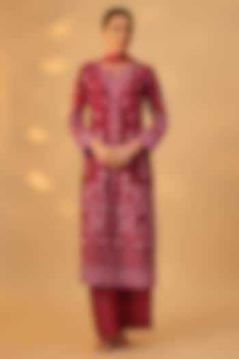 Red Handwoven Chanderi Thread Work Kurta Set by The Aarya at Pernia's Pop Up Shop