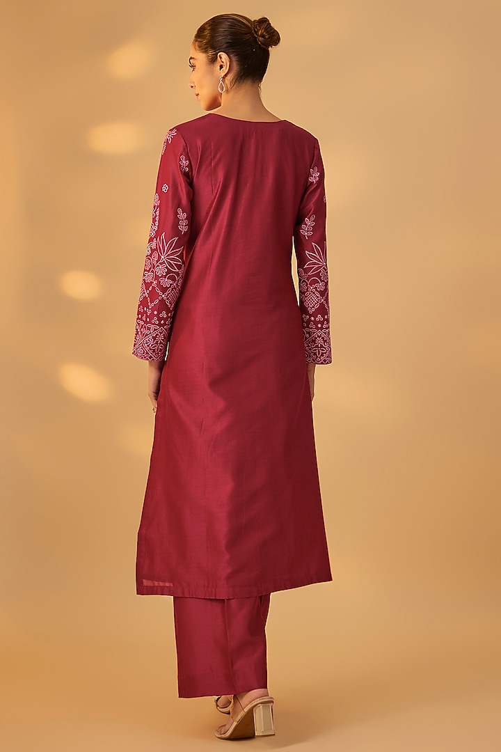 Red Handwoven Chanderi Thread Work Kurta Set by The Aarya at Pernia's Pop Up Shop