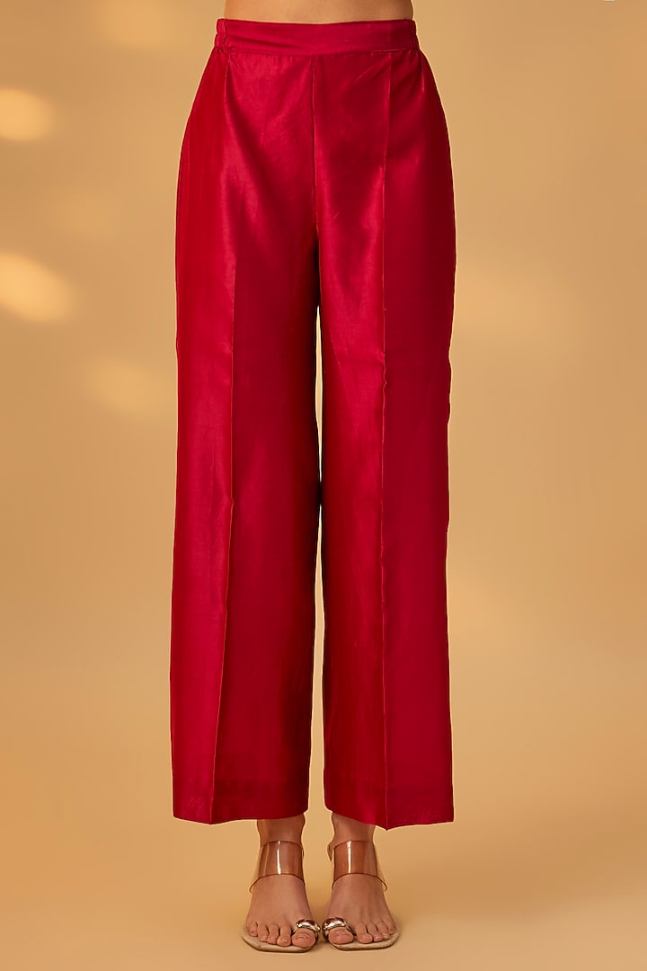 Red Handwoven Chanderi Floral Embroidered Kurta Set by The Aarya at Pernia's Pop Up Shop