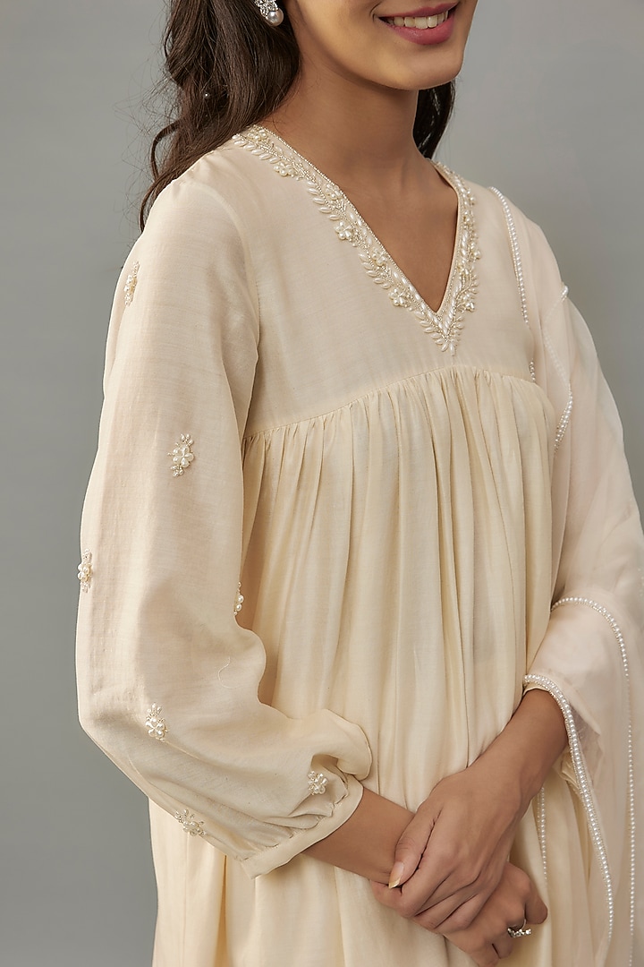 Ivory Handwoven Chanderi Pearl Embroidered Kurta Set by The Aarya at Pernia's Pop Up Shop
