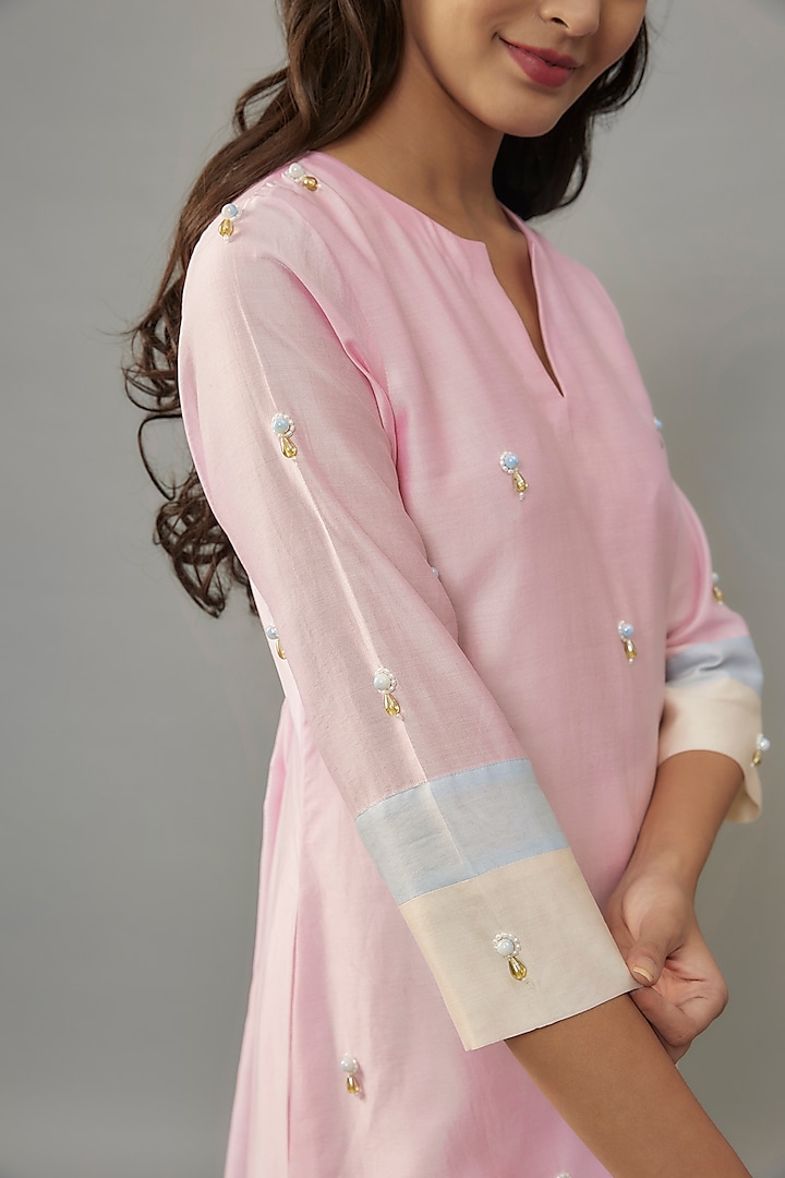 Powder Pink Handwoven Chanderi Pearl Embroidered Kurta Set by The Aarya at Pernia's Pop Up Shop
