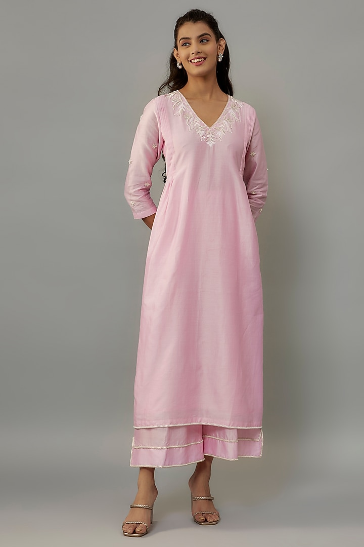 Powder Pink Handwoven Chanderi Pearl Embroidered Kurta Set by The Aarya at Pernia's Pop Up Shop
