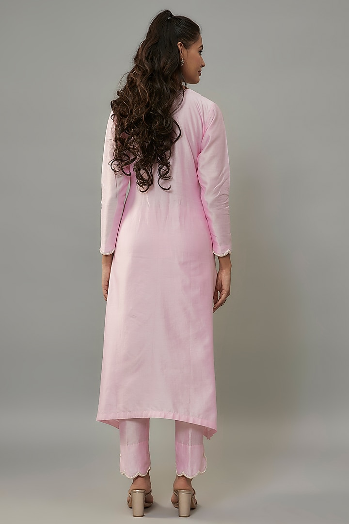 Powder Pink Handwoven Chanderi Pearl Embroidered Kurta Set by The Aarya at Pernia's Pop Up Shop