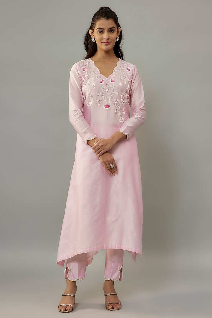 Powder Pink Handwoven Chanderi Pearl Embroidered Kurta Set by The Aarya at Pernia's Pop Up Shop