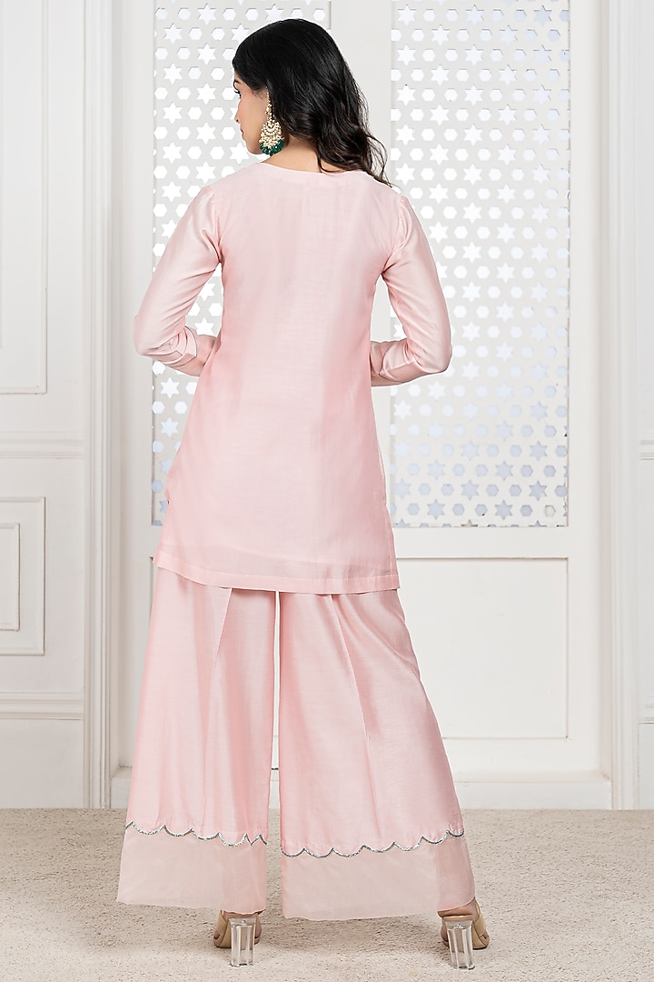 Peach Handwoven Chanderi Hand Embroidered Kurta Set by The Aarya at Pernia's Pop Up Shop