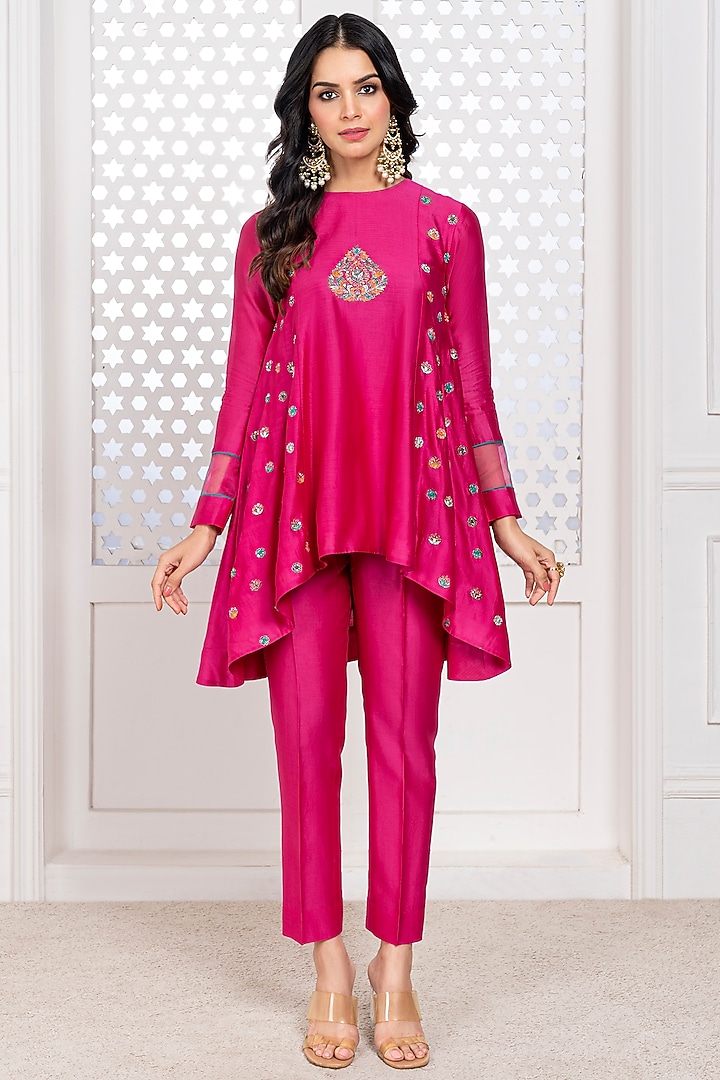 Pink Handwoven Chanderi Hand Embroidered High-Low Kurta Set by The Aarya at Pernia's Pop Up Shop