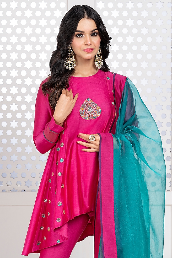 Pink Handwoven Chanderi Hand Embroidered High-Low Kurta Set by The Aarya at Pernia's Pop Up Shop