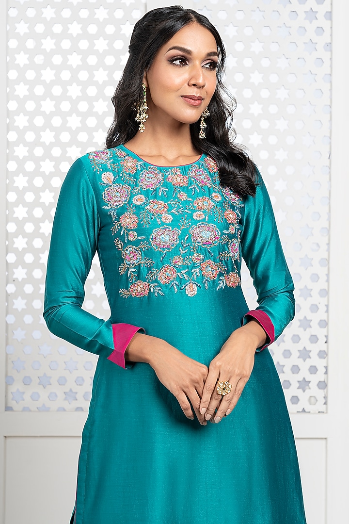 Peacock Green Handwoven Chanderi Hand Embellished Kurta Set by The Aarya at Pernia's Pop Up Shop