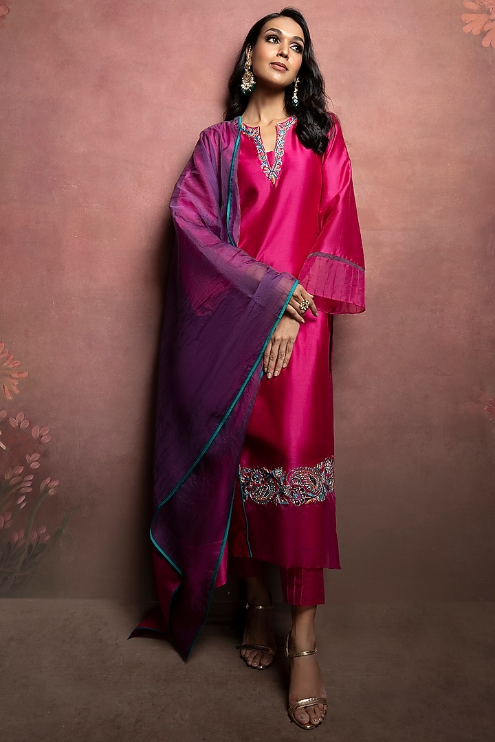 Pink Chanderi Hand Embroidered Kurta Set by The Aarya at Pernia's Pop Up Shop
