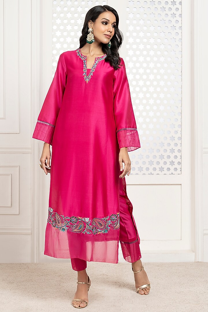 Pink Chanderi Hand Embroidered Kurta Set by The Aarya at Pernia's Pop Up Shop