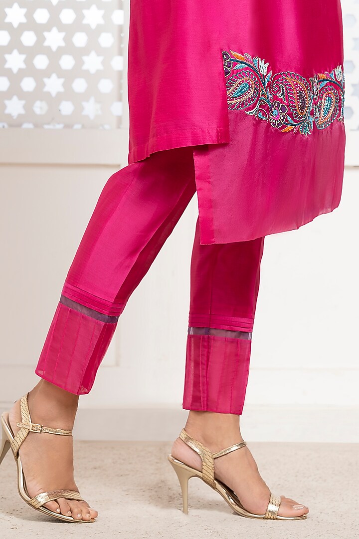 Pink Chanderi Hand Embroidered Kurta Set by The Aarya at Pernia's Pop Up Shop