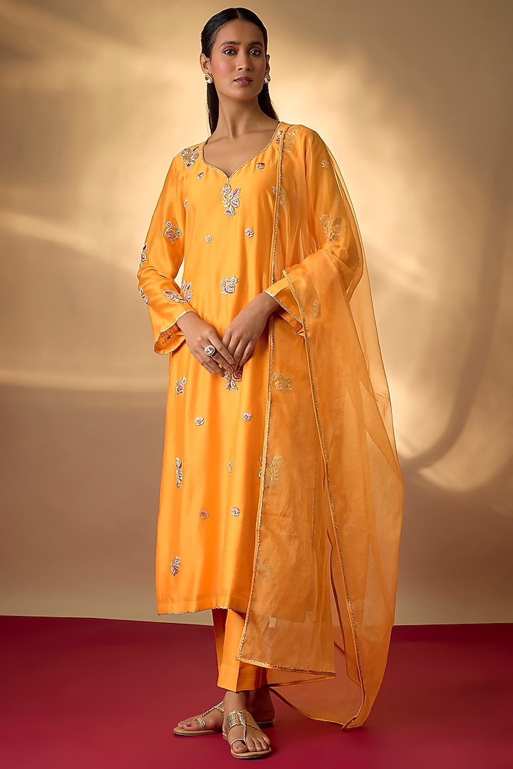 Mango Yellow Handwoven Chanderi Zardosi Embroidered Kurta Set by The Aarya at Pernia's Pop Up Shop
