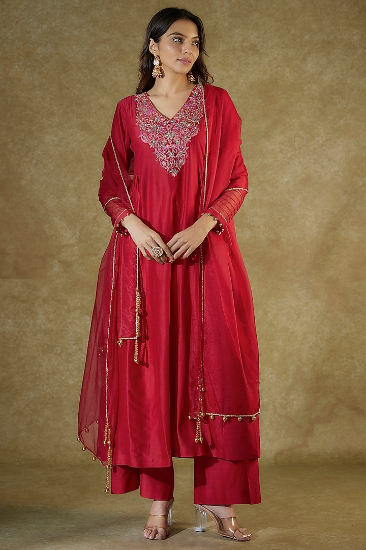 Red Handwoven Chanderi Sequins & Resham Embroidered Kurta Set by The Aarya at Pernia's Pop Up Shop