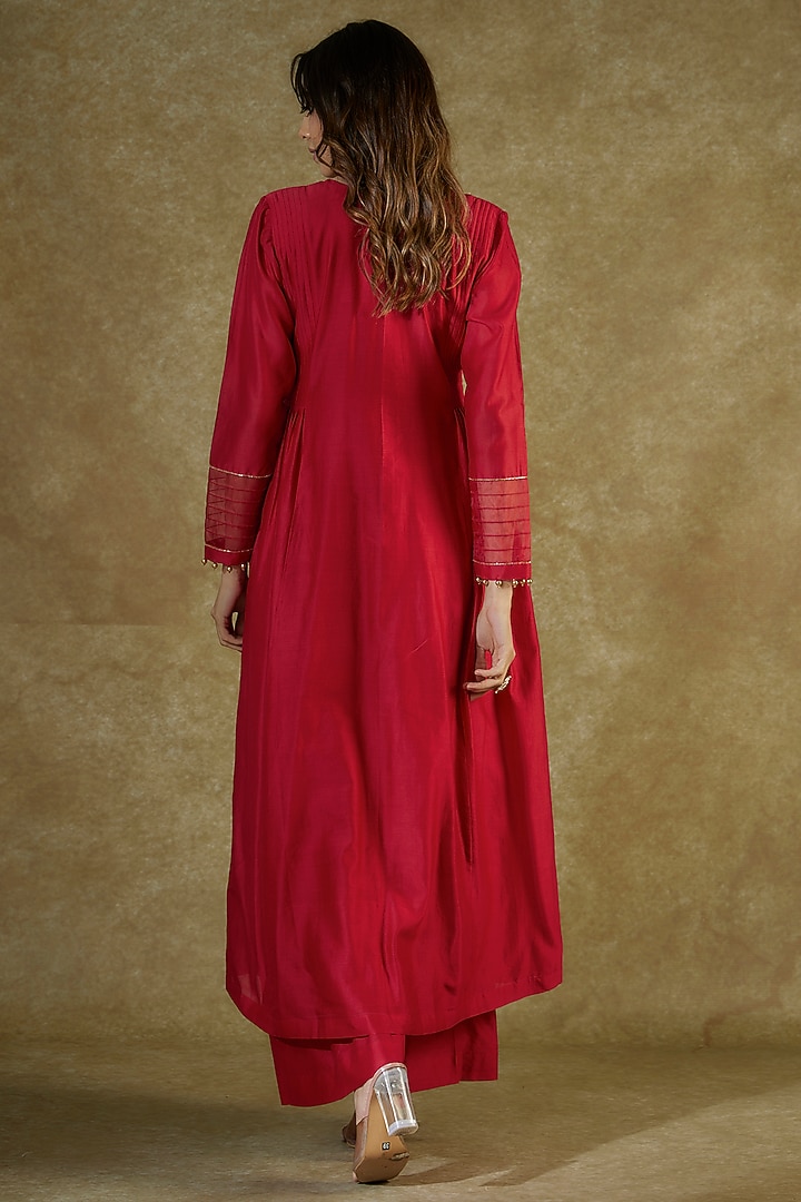 Red Handwoven Chanderi Sequins & Resham Embroidered Kurta Set by The Aarya at Pernia's Pop Up Shop