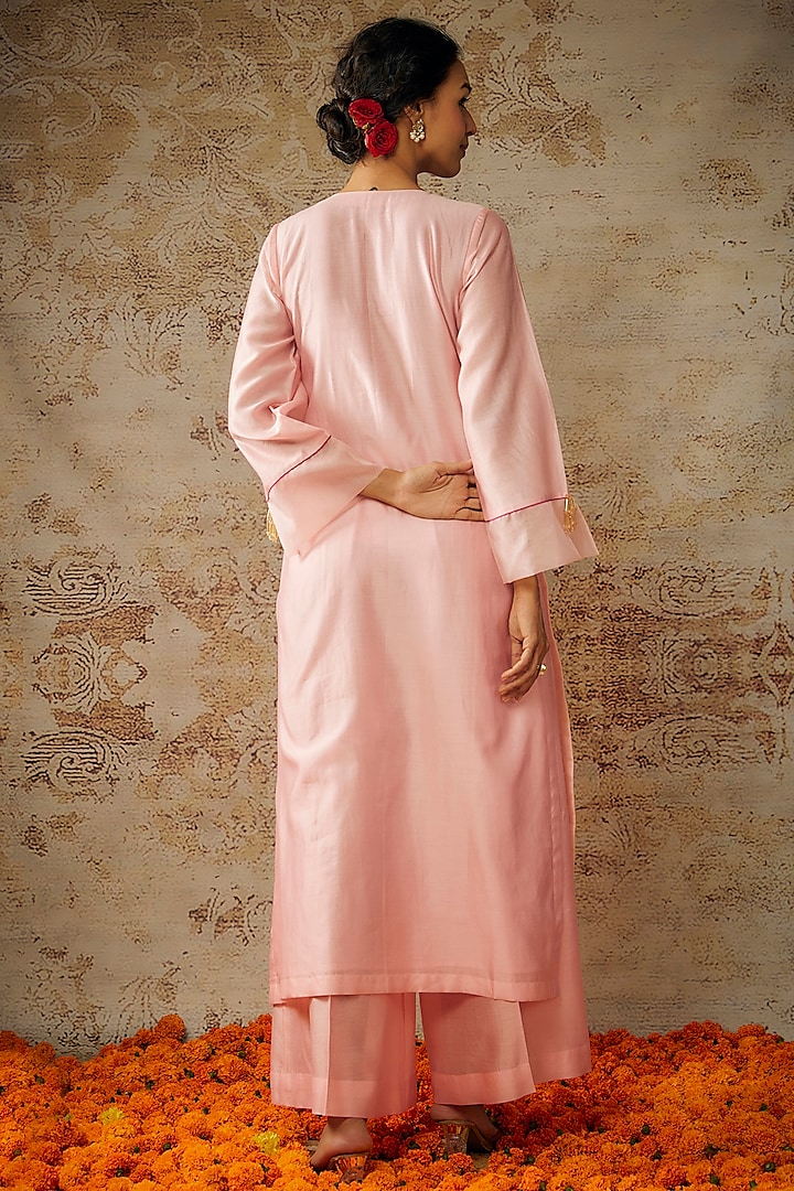 Peach Handwoven Chanderi Hand Embroidered Kurta Set by The Aarya at Pernia's Pop Up Shop