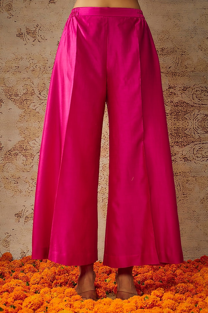 Pink Handwoven Chanderi Hand Embroidered Kurta Set by The Aarya at Pernia's Pop Up Shop