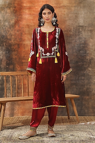 Maroon Silk Velvet Embroidered Straight Kurta Set by Tasha India