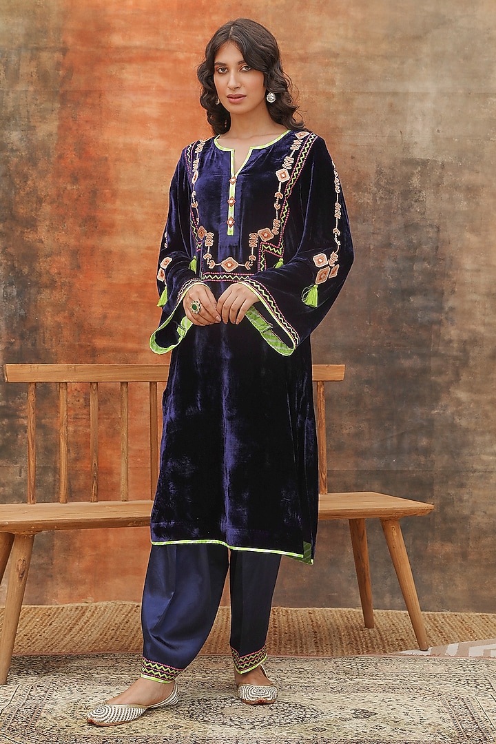 Navy Blue Silk Velvet Embroidered Straight Kurta Set by Tasha India at Pernia's Pop Up Shop