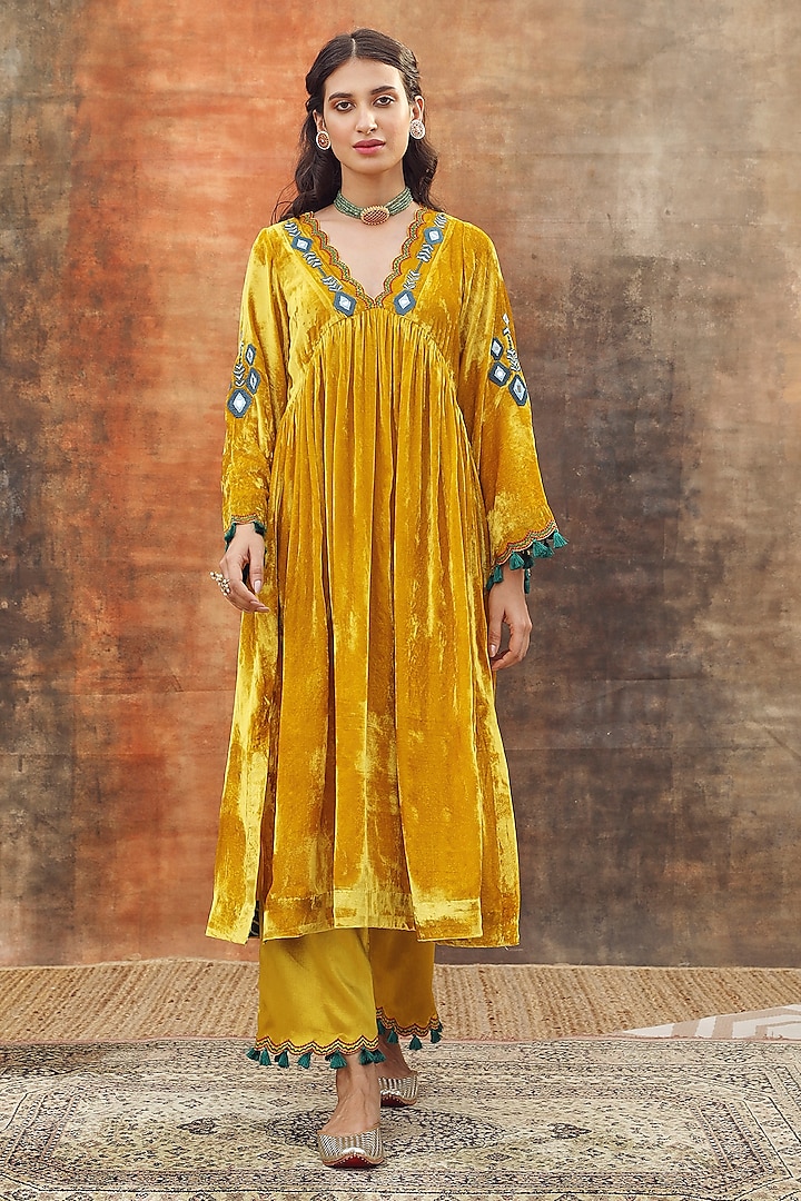 Yellow Silk Velvet Embroidered Gathered Kurta Set by Tasha India at Pernia's Pop Up Shop