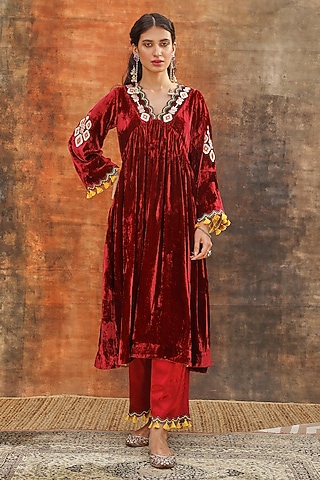 Maroon Silk Velvet Embroidered Gathered Kurta Set by Tasha India