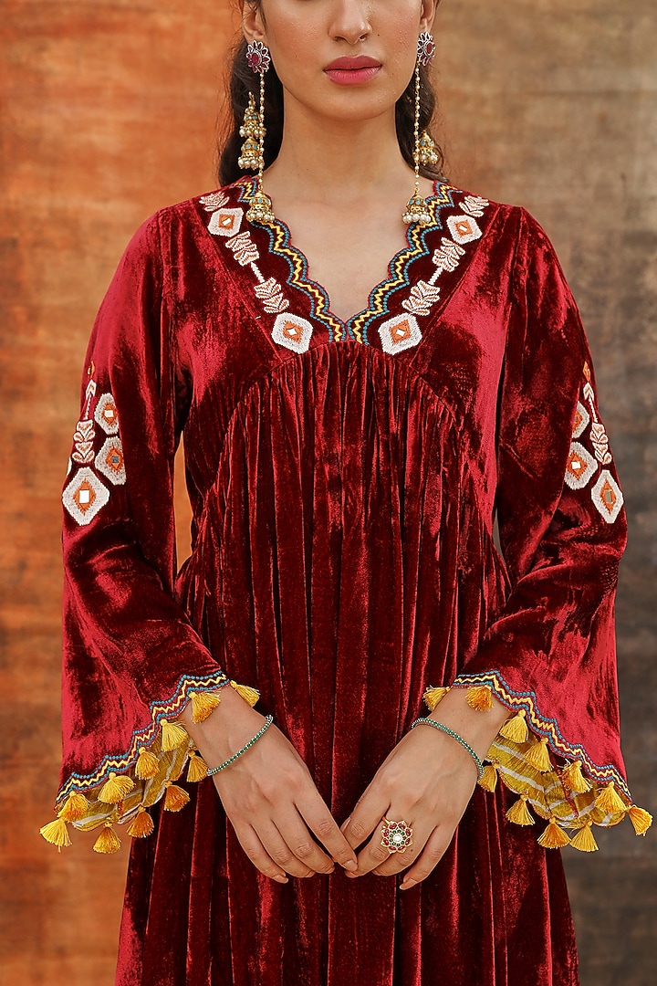 Maroon Silk Velvet Embroidered Gathered Kurta Set by Tasha India at Pernia's Pop Up Shop