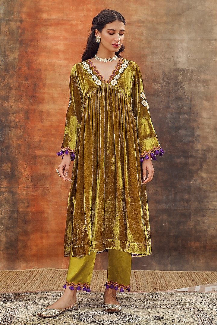 Green Silk Velvet Embroidered Gathered Kurta Set by Tasha India at Pernia's Pop Up Shop