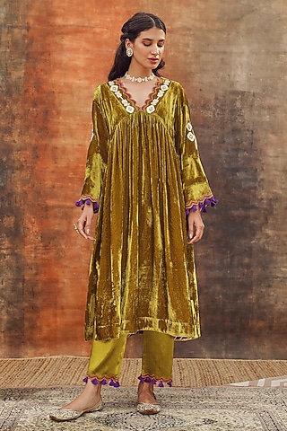 Green Silk Velvet Embroidered Gathered Kurta Set by Tasha India