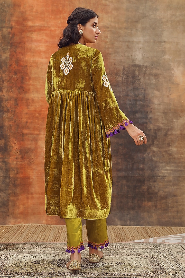 Green Silk Velvet Embroidered Gathered Kurta Set by Tasha India at Pernia's Pop Up Shop