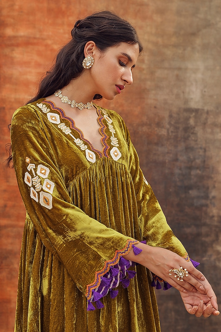Green Silk Velvet Embroidered Gathered Kurta Set by Tasha India at Pernia's Pop Up Shop