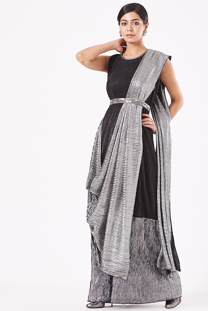 Metallic Black & Silver Pleated Polyester Saree by Tasuvure Indes