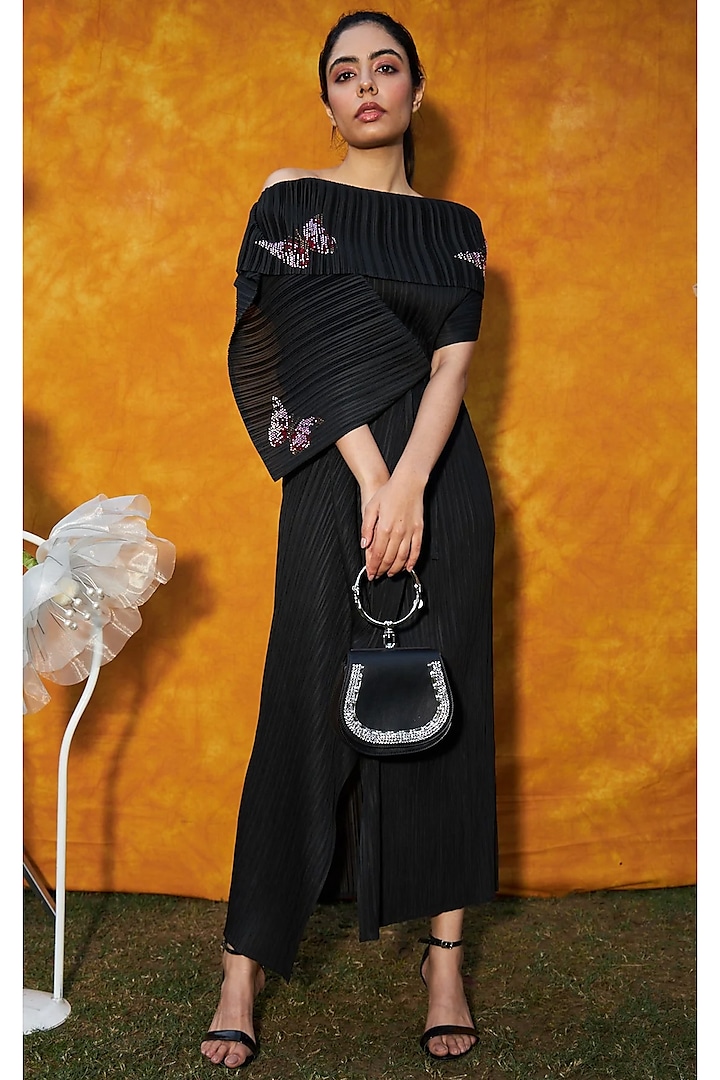 Black Polyester Wrap Dress by Tasuvure