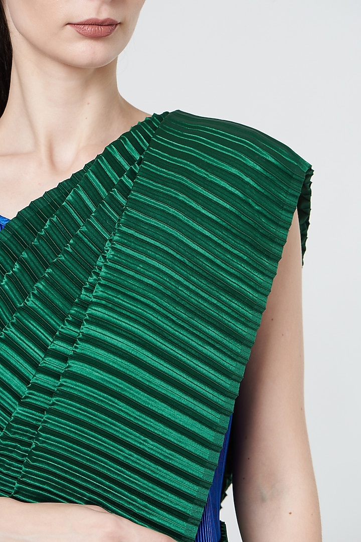 Emerald Green Pleated Fabric Party Wear Gown Saree by Tasuvure Indes at Pernia's Pop Up Shop
