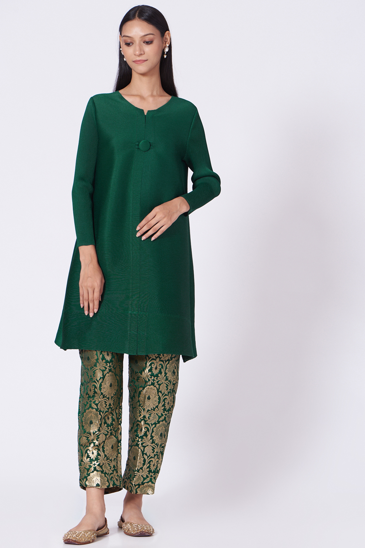 Emerald Green Polyester Tunic Set by Tasuvure Indes at Pernia's Pop Up Shop