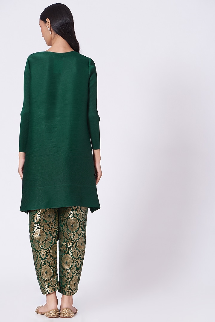 Emerald Green Polyester Tunic Set by Tasuvure Indes at Pernia's Pop Up Shop