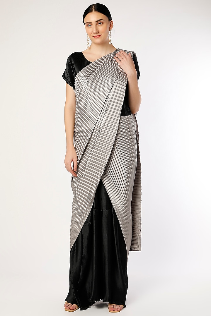 Black & Grey Polyester Gown Saree by Tasuvure Indes