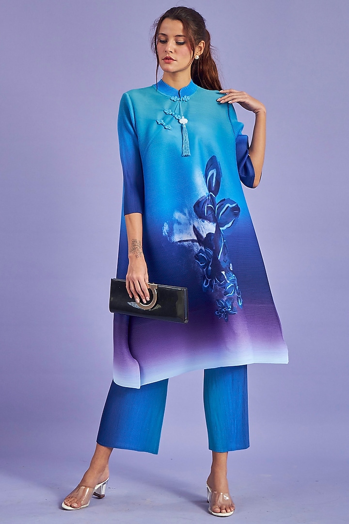 Blue Printed Tunic Set by Tasuvure Indes