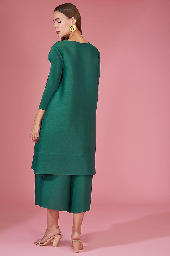 Green Pleated Polyester Tunic Set by Tasuvure Indes at Pernia's Pop Up Shop
