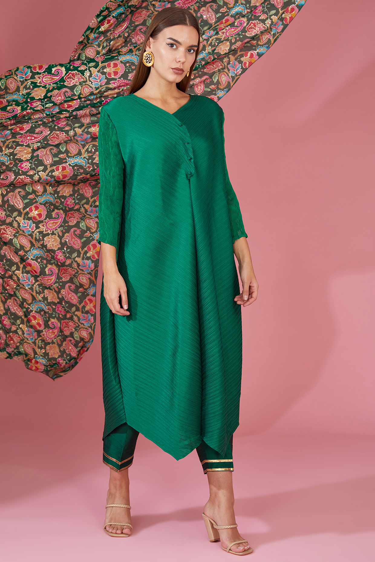 Green Pleated Polyester Straight Tunic Set by Tasuvure Indes at Pernia's Pop Up Shop