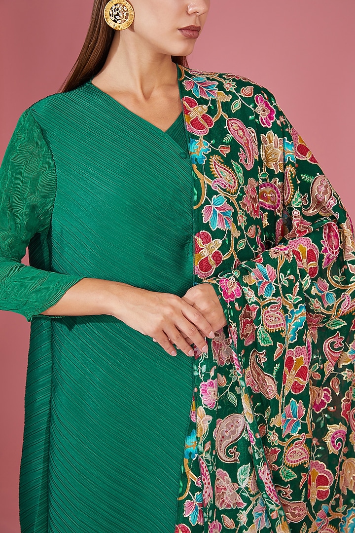 Green Pleated Polyester Straight Tunic Set by Tasuvure Indes at Pernia's Pop Up Shop